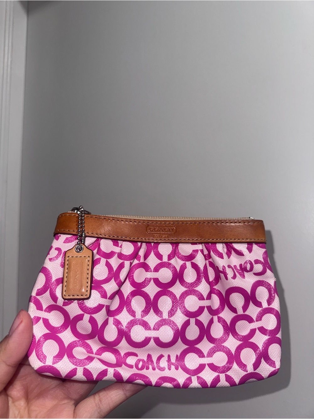 Coach Pink Op Art Graffiti Canvas Pleated Wristlet Y2K Rare